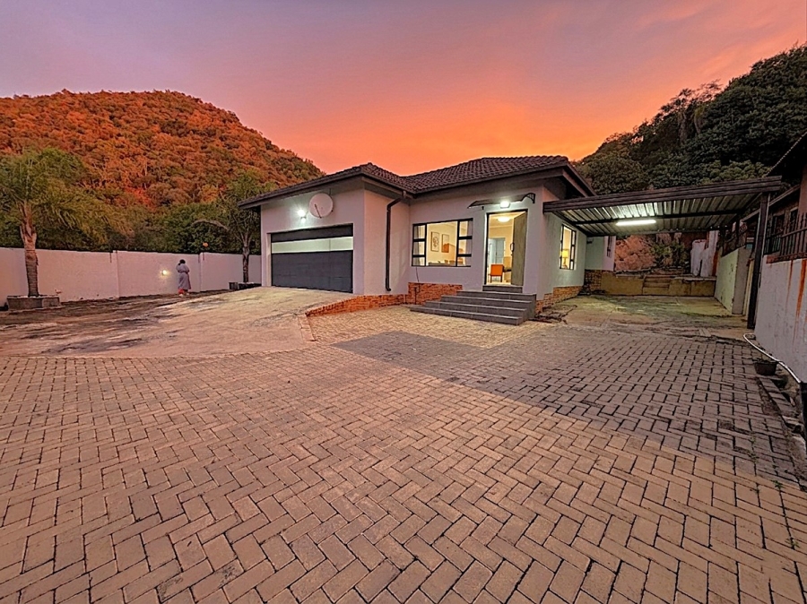3 Bedroom Property for Sale in Tlhabane West North West